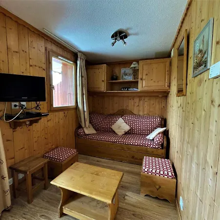 Cosy 4 Pers. Aux Menuires, Proche Pistes Et Services - Fr-1-452-116 *